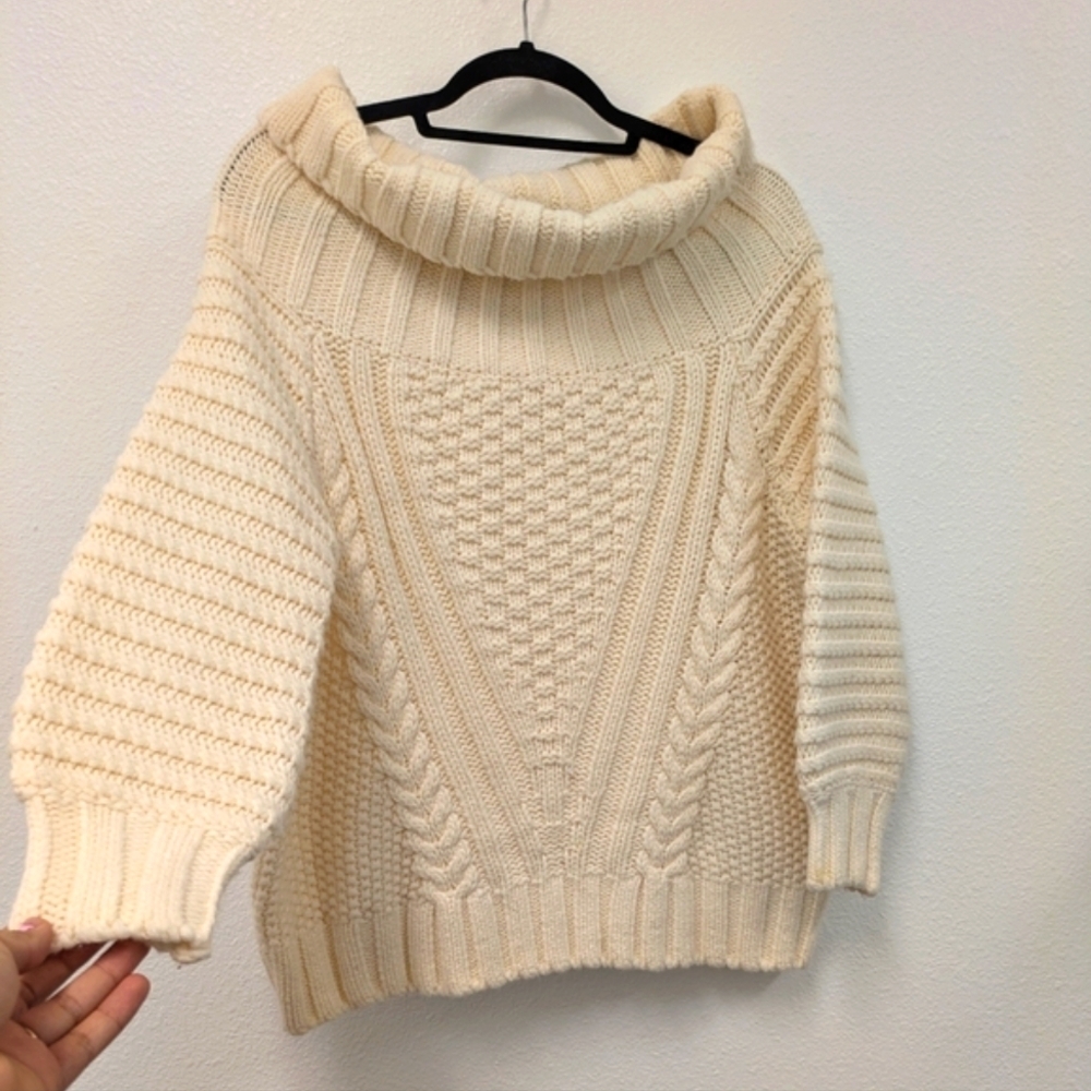 H&M Ivory Chunky Cableknit Cowl Neck Wool Blend Sweater sz L - Picture 5 of 11